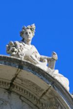 Photo: Statue in Queluz Palace, © by Harry Griswold